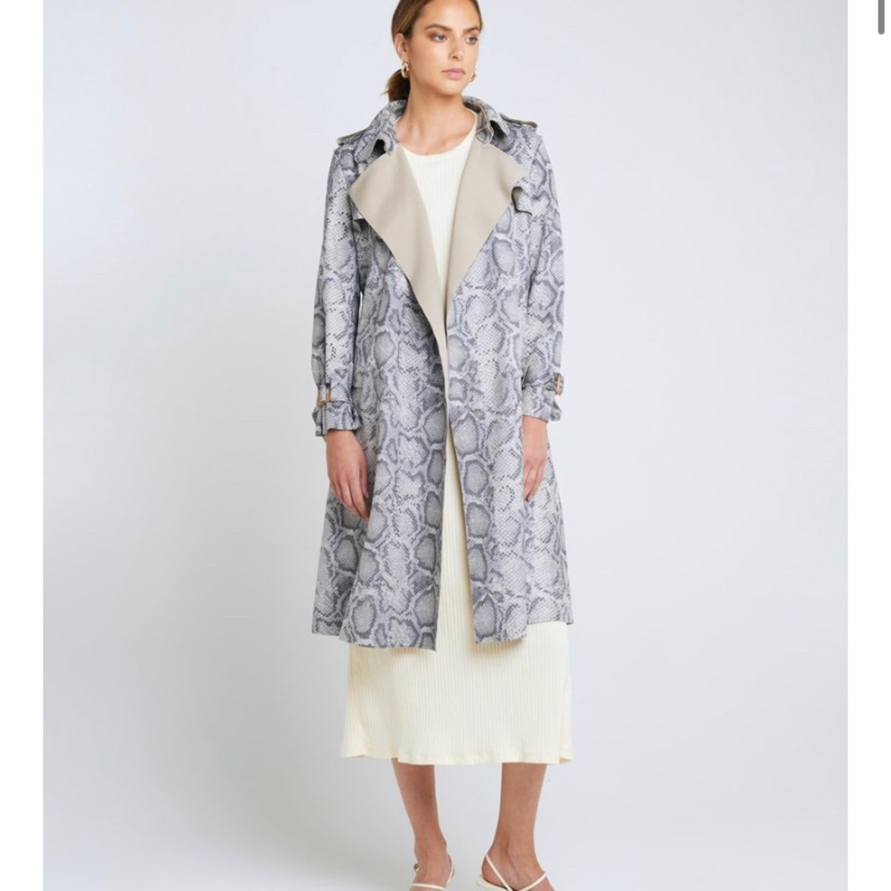 Few mods snake trench coat
